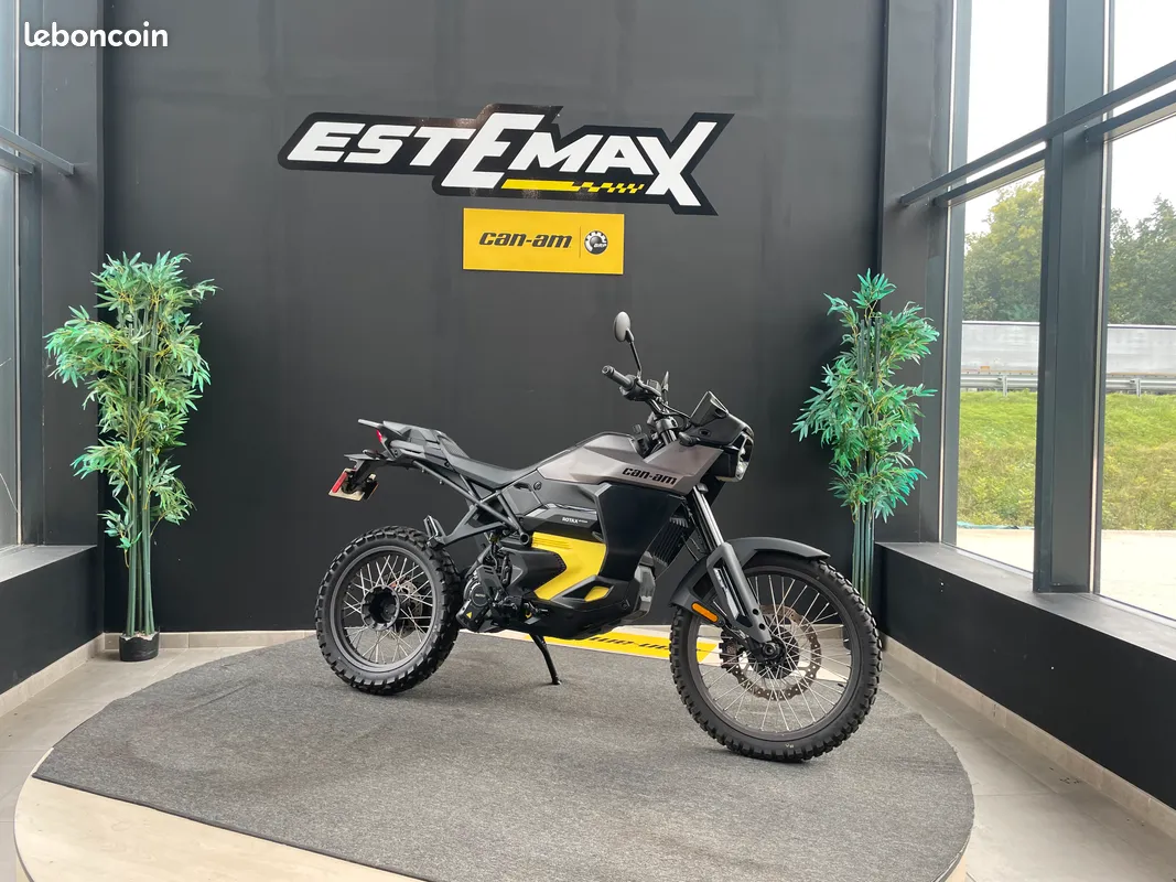 Can-am Origin 11KW CARBON BLACK permis 125